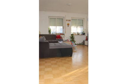 Freundliche 3 Zimmerwohung mit Terrasse und EBK - Uffenheim