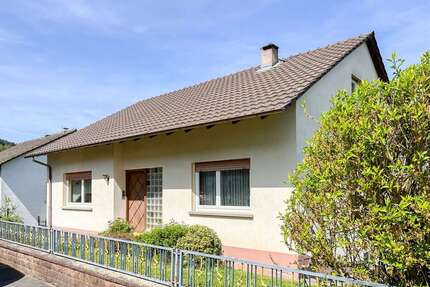 Haus zum Kaufen in Amorbach 330.000,00 € 141.41 m²