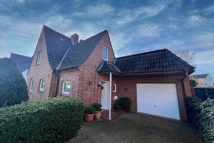 Charmantes Einfamilienhaus - 295.000,00&nbsp;EUR Kaufpreis, ca.&nbsp; 120,00&nbsp;m&sup2;&nbsp;Wohnfl&auml;che in Eutin (PLZ: 23701)