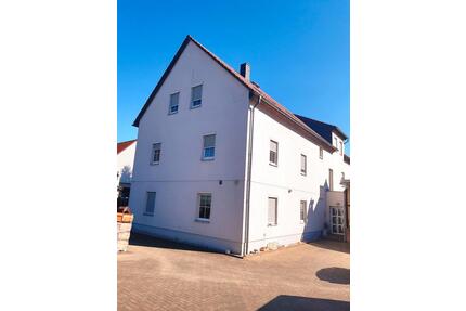 Mehrfamilienhaus Bauernhof - 420.000,00&nbsp;EUR Kaufpreis, ca.&nbsp; 300,00&nbsp;m&sup2; in Grimma (PLZ: 04668)