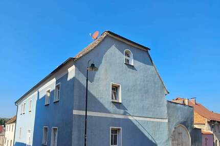 Wohnung zum Mieten in Löbejün 312,00 € 64.87 m²