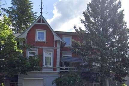 Zinshaus in Hamburg Niendorf, 4 Whg., 1 Gewerbeeinheit u. 2 Garagen, WEG-Teilung, zum Verkauf!