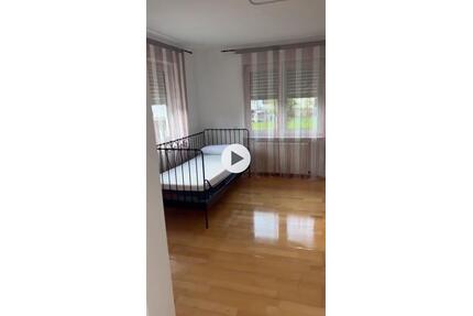 1 Zimmer Wohnung - 460,00&nbsp;EUR Kaltmiete, ca.&nbsp; 28,00&nbsp;m&sup2; in Siegen (PLZ: 57080) Eiserfeld