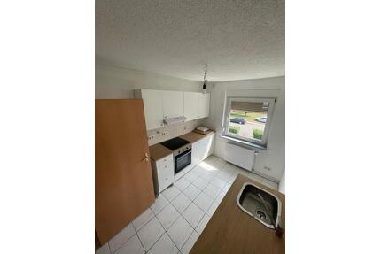 3 Zimmer in Hettstedt – Balkon, Küche, Stellplatz & Garten