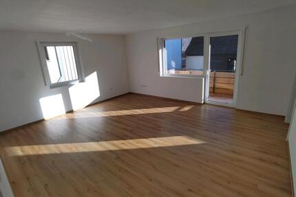 3-Zimmer Wohnung 86 m2 - 810,00&nbsp;EUR Kaltmiete, ca.&nbsp; 86,00&nbsp;m&sup2; in Hohenroth (PLZ: 97618)