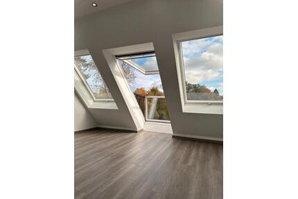 Schöne helle Dachgeschosswohnung mit Galerie - Iserlohn