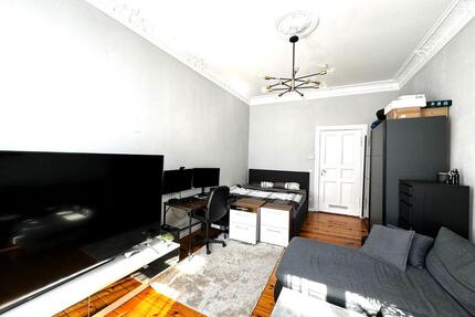 Möblierte 1-Zi-Altbauwohnung mit Balkon in Schöneberg | befristet - Berlin Tempelhof-Schöneberg
