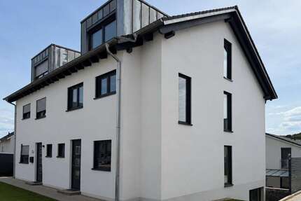Haus zum Kaufen in Pfinztal Söllingen 450.000,00 € 253.47 m² - Pfinztal / Söllingen