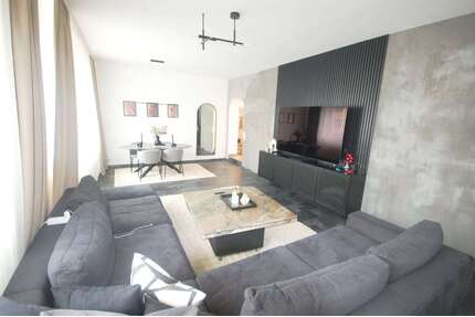 Haus zum Kaufen in Braunschweig 560.000,00 € 194 m²