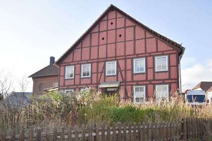 Haus zum Kaufen in Höxter 100.000,00 € 148 m²