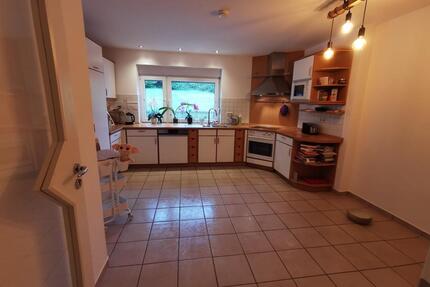 3-4 ZKB Wohnung mit Garten - 800,00&nbsp;EUR Kaltmiete, ca.&nbsp; 115,00&nbsp;m&sup2; in Marienmünster (PLZ: 37696)