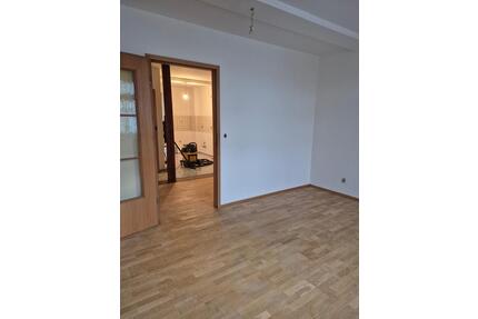 2-Zimmer Wohnung - 300,00&nbsp;EUR Kaltmiete, ca.&nbsp; 52,00&nbsp;m&sup2; in Waltershausen (PLZ: 99880)
