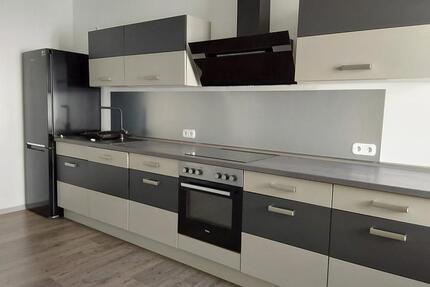 Großzügige 3 Zimmerwohnung mit Küche, Bad und Balkon - Holzminden