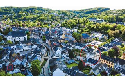 Haus zum Kaufen in Bad Münstereifel 349.000,00 € 239 m²