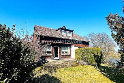 *Charmantes Familienhaus mit Potenzial - Balkon, Terrasse und Garten in ruhiger Lage* - Hof Innenstadt