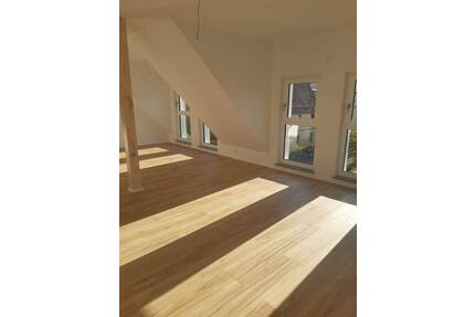 helle Wohnung mit Balkon + EBK - 1.200,00&nbsp;EUR Kaltmiete, ca.&nbsp; 84,00&nbsp;m&sup2;&nbsp;Wohnfl&auml;che in Dormitz (PLZ: 91077)