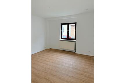 Von privat: 3-Zimmer-Wohnung, 55m², neue EBK, in HanauGroßauheim