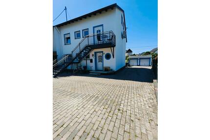 Modernisiertes Einfamilienhaus mit Einliegerwohnung & PV- Anlage - Plaidt