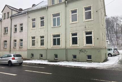 Unsaniertes Mehrfamilienhaus in Zwickau