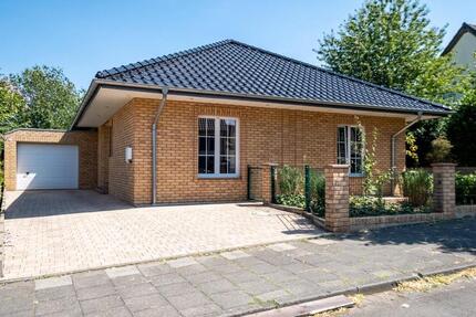 Stilvolle Eleganz auf einer Ebene – Exklusiver Bungalow in begehr - Euskirchen Dom-Esch