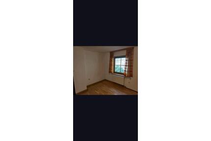 2-Zimmer-Wohnung mit Mitbenutzung (Traitsching)