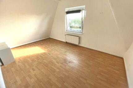 Charmante 3-Zimmer-Dachgeschosswohnung – Ideal für Paare oder 2er Frauen WG - Krefeld Dießem