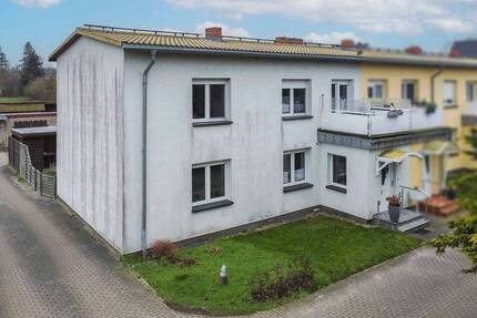 Flexibles Wohnen & Vermieten: 6-Zimmer-Reihenendhaus mit zwei Wohneinheiten nahe Güstrow - Lüssow Karow
