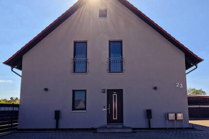 Modernes Einfamilienhaus mit Einliegerwohnung, großem Garten & viel Platz - Hilpoltstein Zell