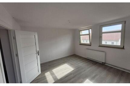 3 Zimmer Wohnung ab Mai - 480,00&nbsp;EUR Kaltmiete, ca.&nbsp; 59,00&nbsp;m&sup2; in Tribsees (PLZ: 18465)