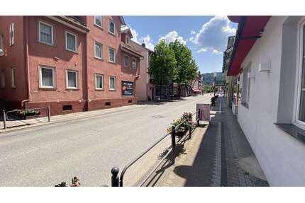 Haus zum Kaufen in Bad Liebenzell 399.000,00 € 270 m²