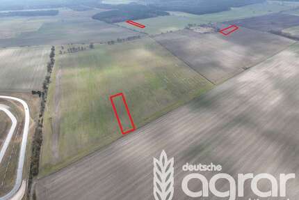 Grundstück in Rietzneuendorf-Staakow 10.900,00 € 15902 m²