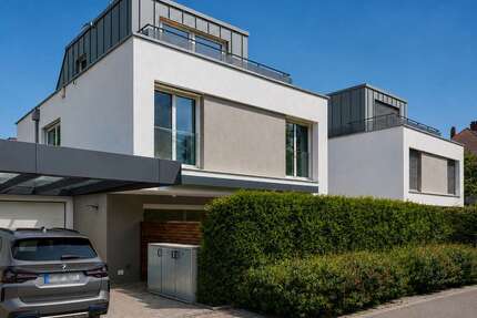 Haus zum Kaufen in München 2.270.000,00 € 204.94 m²