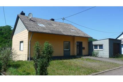 1 Familienhaus, 1 Baugrundstück und 1.000 Möglichkeiten - Hentern