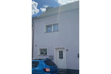 Kleine vermietete Doppelhaushälfte in ruhiger Seitenstrasse mit schönem Weitblick in VK-Ludweiler zu verkaufen - Völklingen