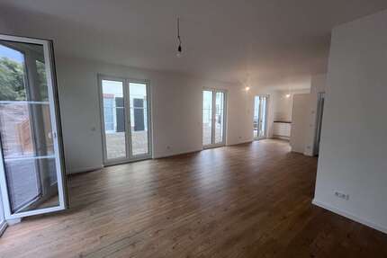 Haus zum Mieten in Beelitz-Heilstätten 1.599,00 € 106.97 m²