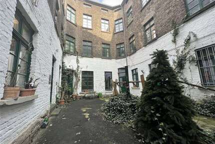 Haus zum Mieten in Düsseldorf 3.200,00 € 257.64 m²