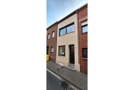 Gepflegtes Reihenhaus mit 2,5 Zimmern in Eschweiler