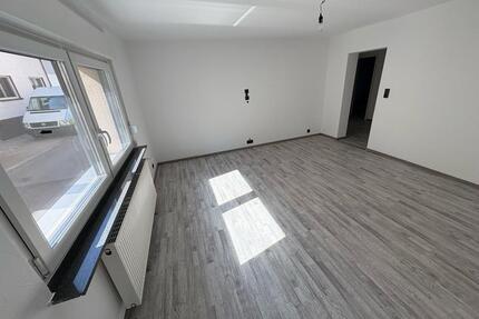 Wohnung 75m2 3 ZKB EG ab 01.07 Klimatisiert - Lampertheim