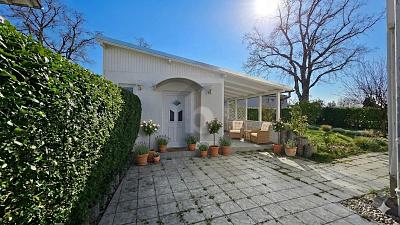 FAMILIENECKHAUS MIT IDYLLISCHEN GARTEN - Mettenheim