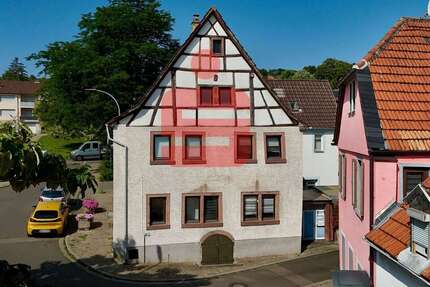 Haus zum Kaufen in Grünstadt 220.000,00 € 251.9 m²