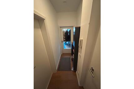 Einzimmerwohnung Düsseldorf - 550,00&nbsp;EUR Kaltmiete, ca.&nbsp; 35,00&nbsp;m&sup2; in Düsseldorf (PLZ: 40470) Stadtbezirk 6
