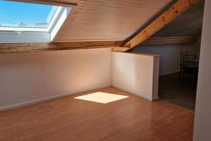 Dachgeschosswohnung in Bleialf - 550,00&nbsp;EUR Kaltmiete, ca.&nbsp; 50,00&nbsp;m&sup2; in Bleialf (PLZ: 54608)