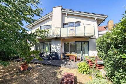 Haus zum Kaufen in Oberursel 2.450.000,00 € 388.83 m²