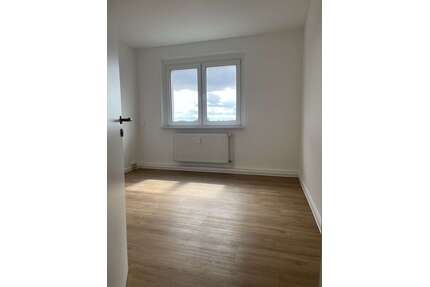Wohnung zum Mieten in Rosenow 495,00 € 81.8 m²