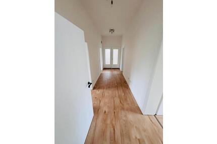 Helle 3‑Zimmer‑Wohnung mit Garten, Terrasse & Garage – zentral in - Herford