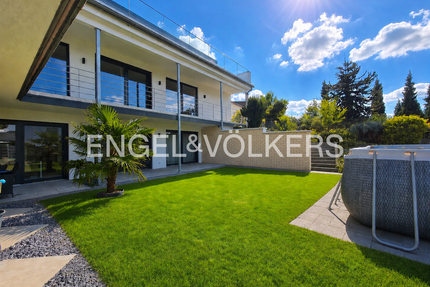 Haus zum Kaufen in Nußloch 2.100.000,00 € 332 m²
