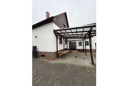 Haus zum Mieten in Oberhausen 2.500,00 € 138 m²
