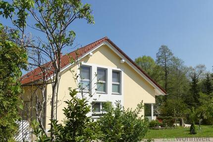 (EF0521_M) Dresden: Moritzburg, neu möblierte Wohnung in neu gebauten Haus, ruhige Lage, eigener Sitzplatz im Garten