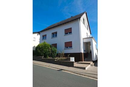 Einfamilienhaus mit Einliegerwohnung + Grundstück in W-Odersbach - Weilburg