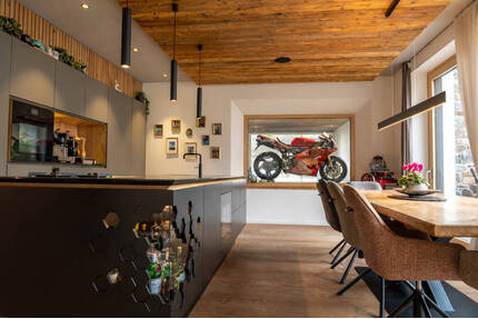 Rückzugsort mit Bergblick - großzügiges Einfamilienhaus mit Einliegerwohnung & viel Privatsphäre - Hausham